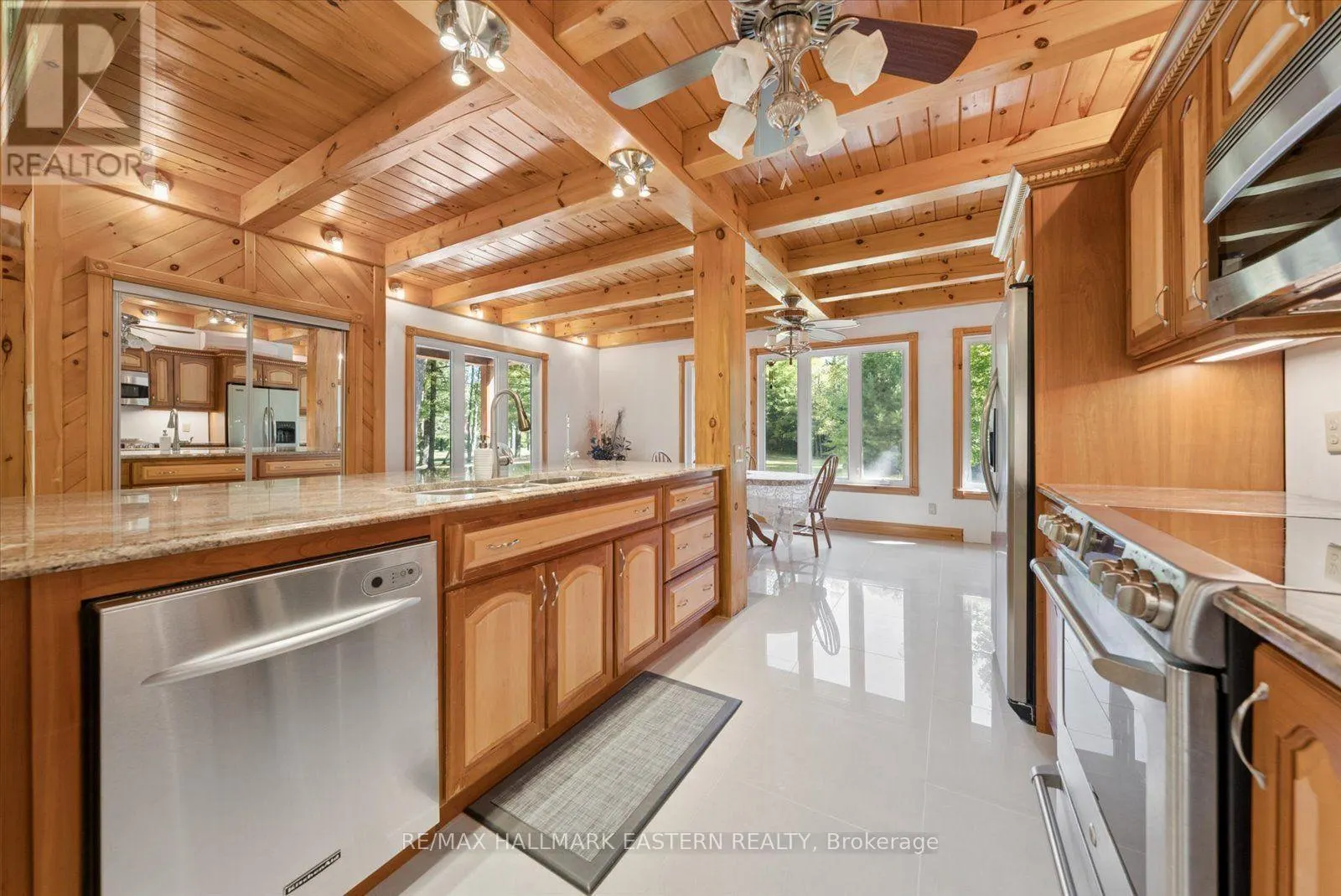 778 EIGHTH LINE ROAD S