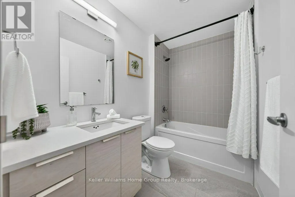 304 - 120 HURON STREET #304
