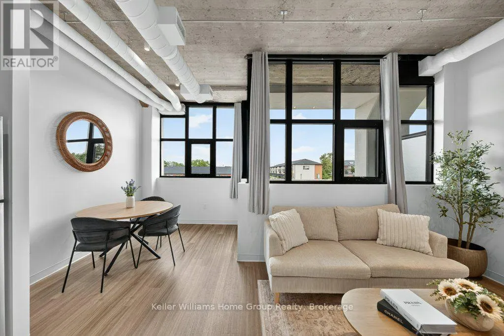 304 - 120 HURON STREET #304