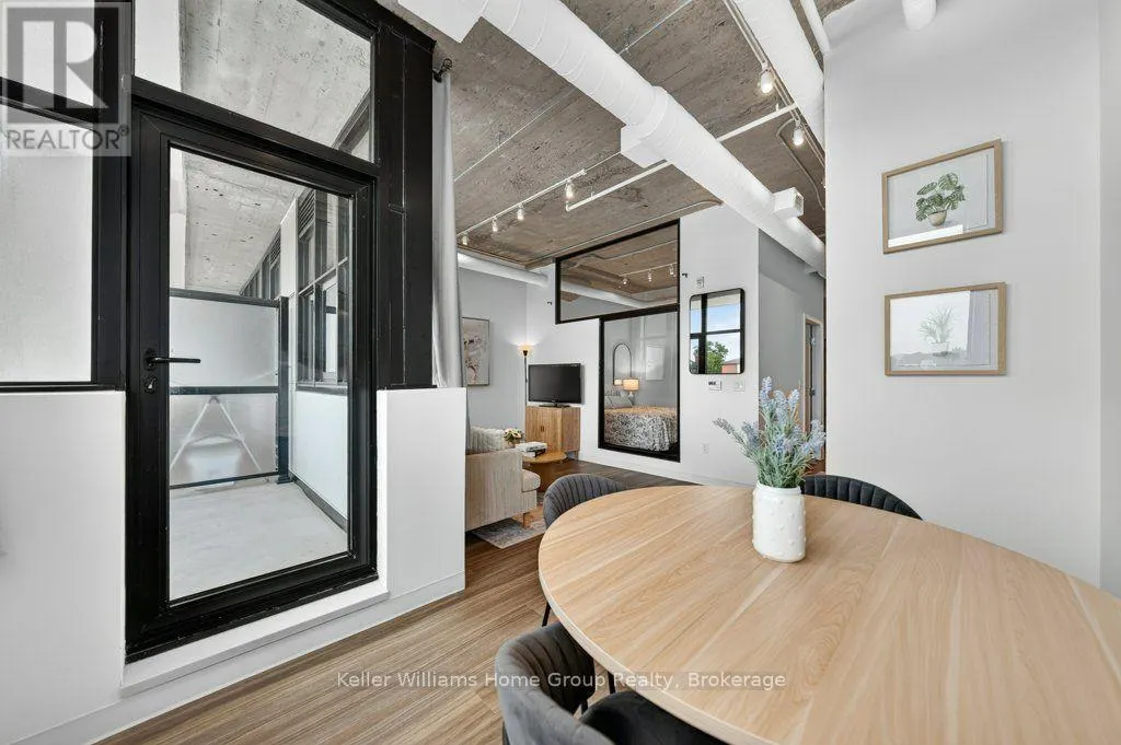 304 - 120 HURON STREET #304