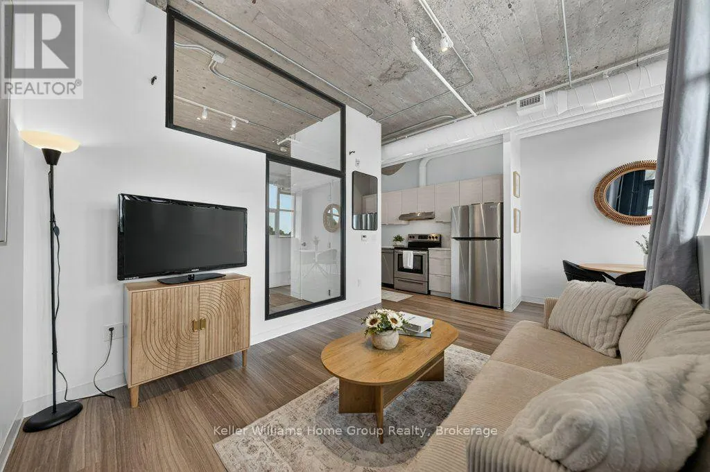 304 - 120 HURON STREET #304