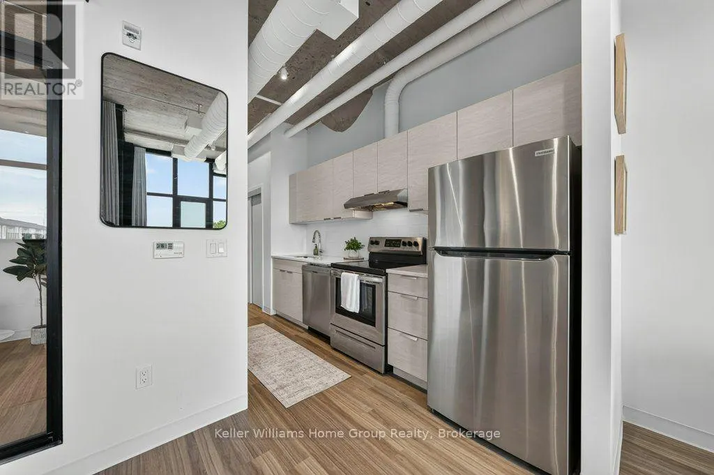 304 - 120 HURON STREET #304