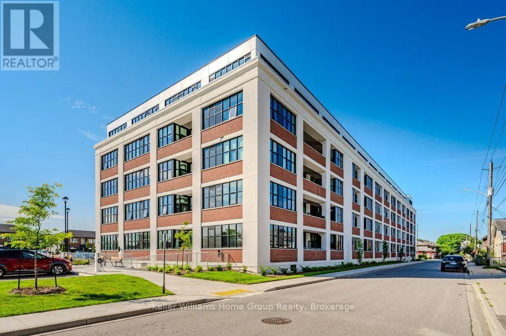 304 - 120 HURON STREET #304