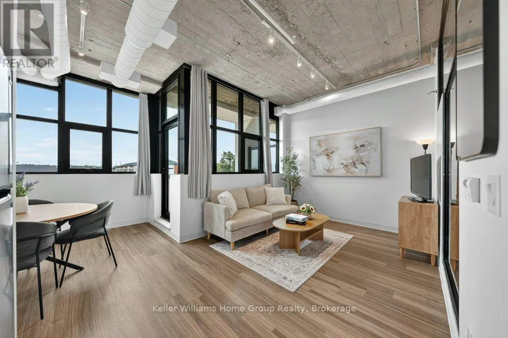 304 - 120 HURON STREET #304