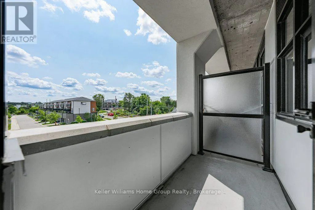 304 - 120 HURON STREET #304