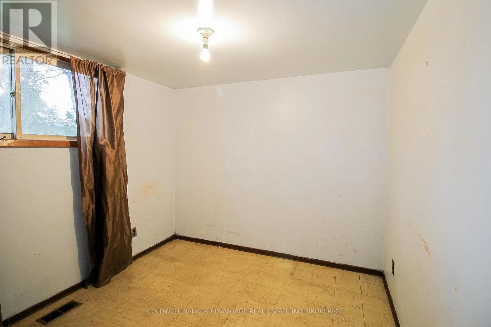27 HUGHES AVENUE