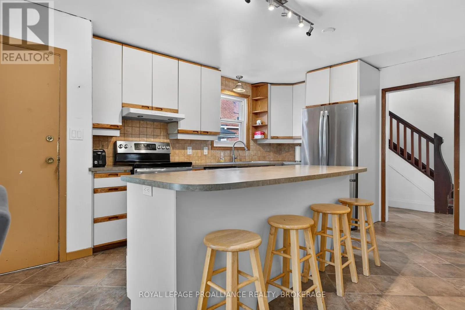 130 MACDONNELL STREET