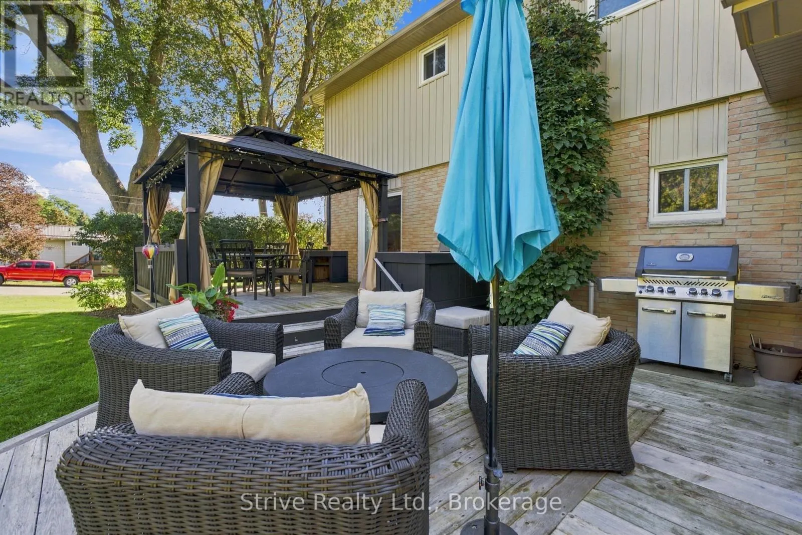 6 LENORE AVENUE