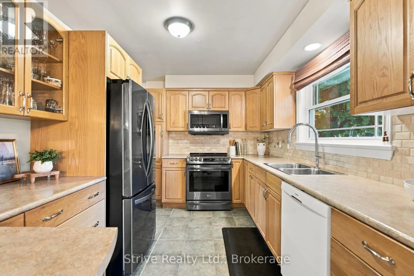 6 LENORE AVENUE