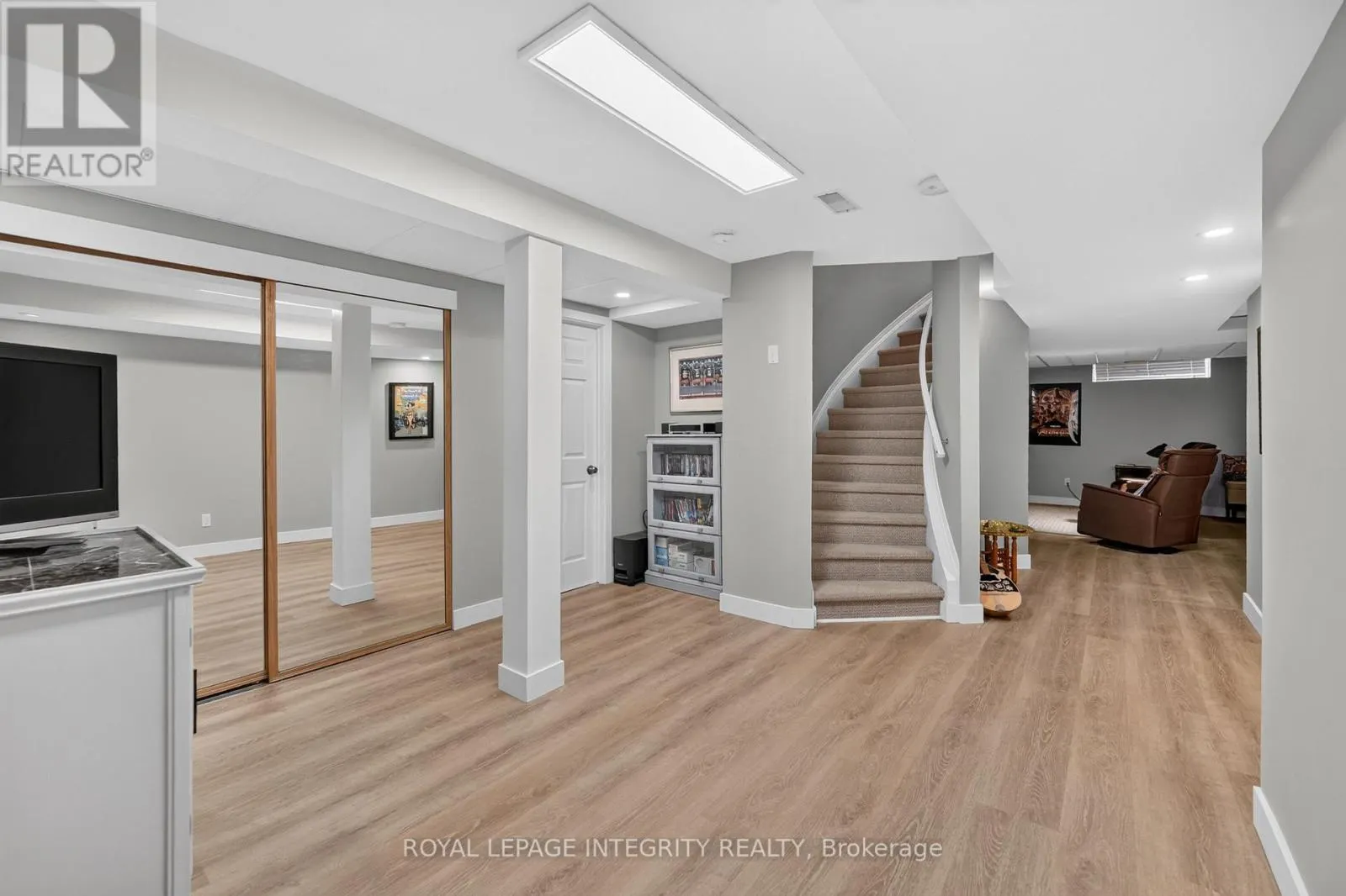 2117 SANDY OAKS DRIVE