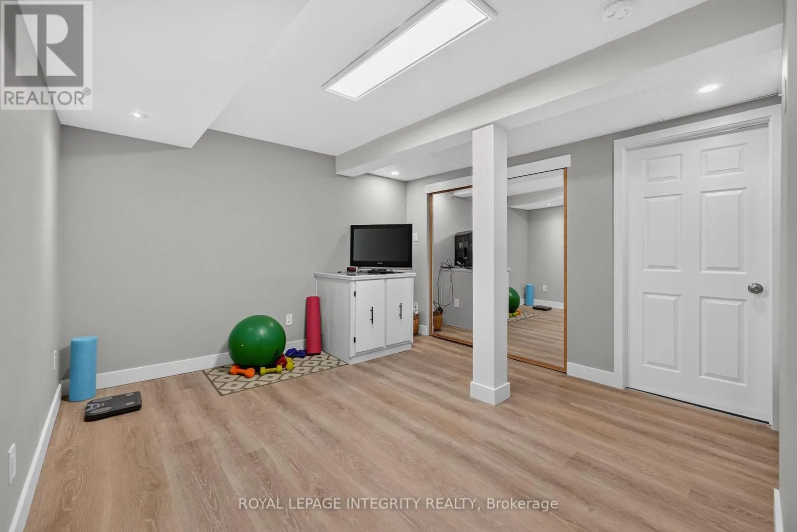 2117 SANDY OAKS DRIVE