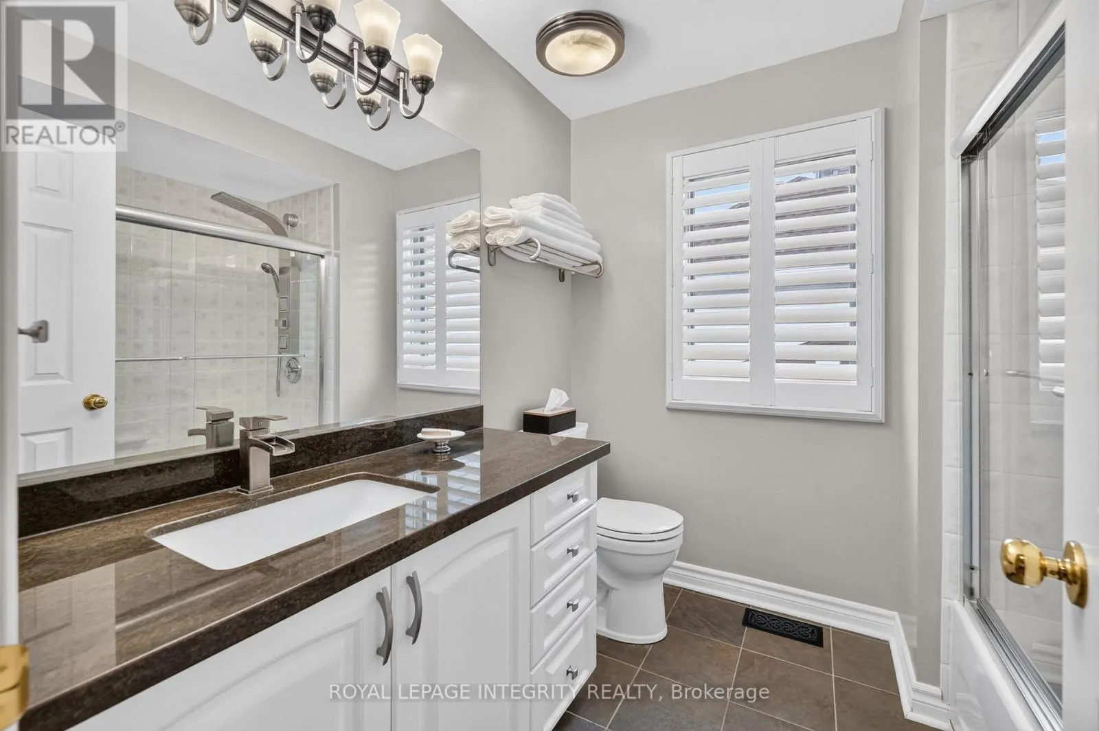 2117 SANDY OAKS DRIVE