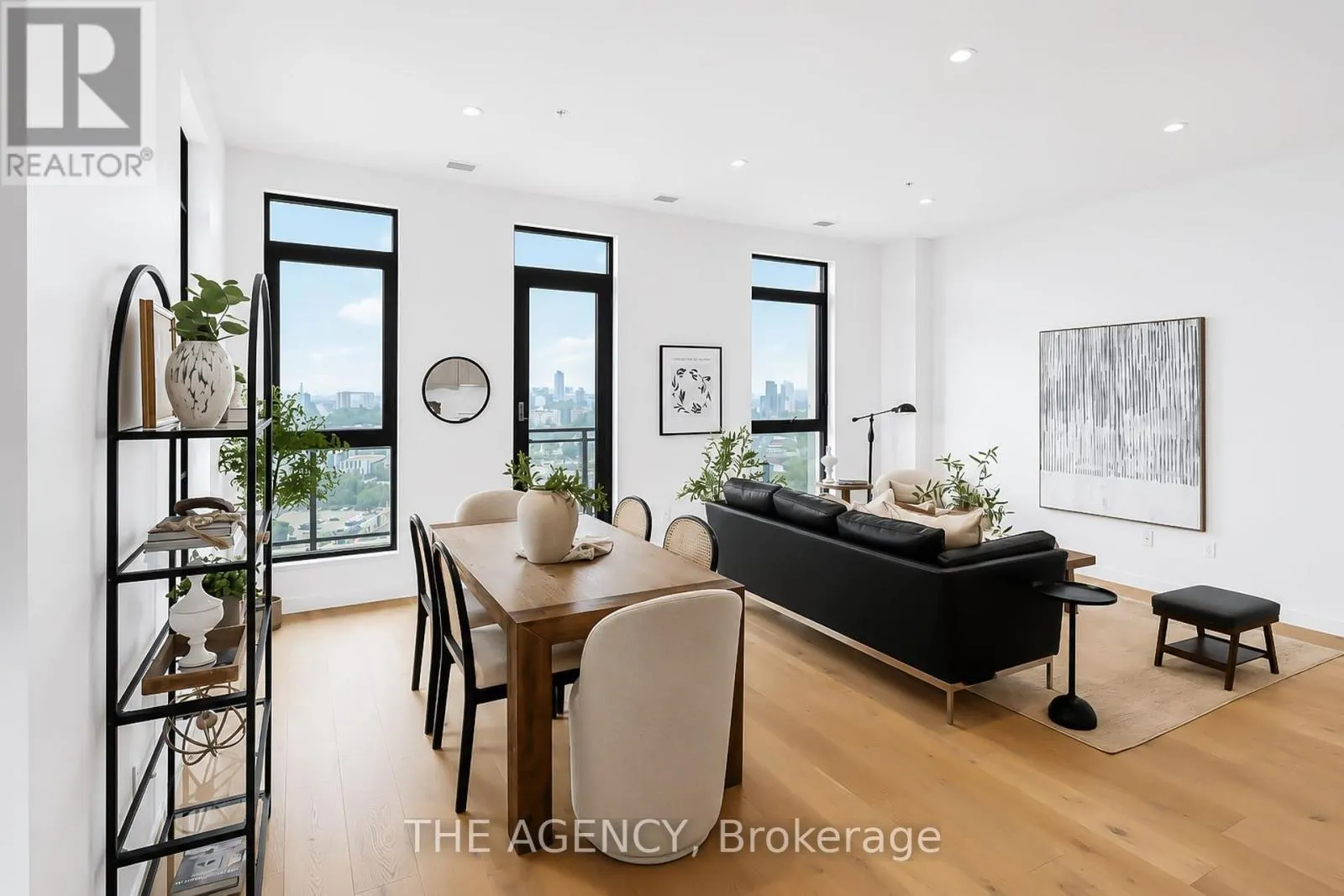 1901 - 181 KING STREET S