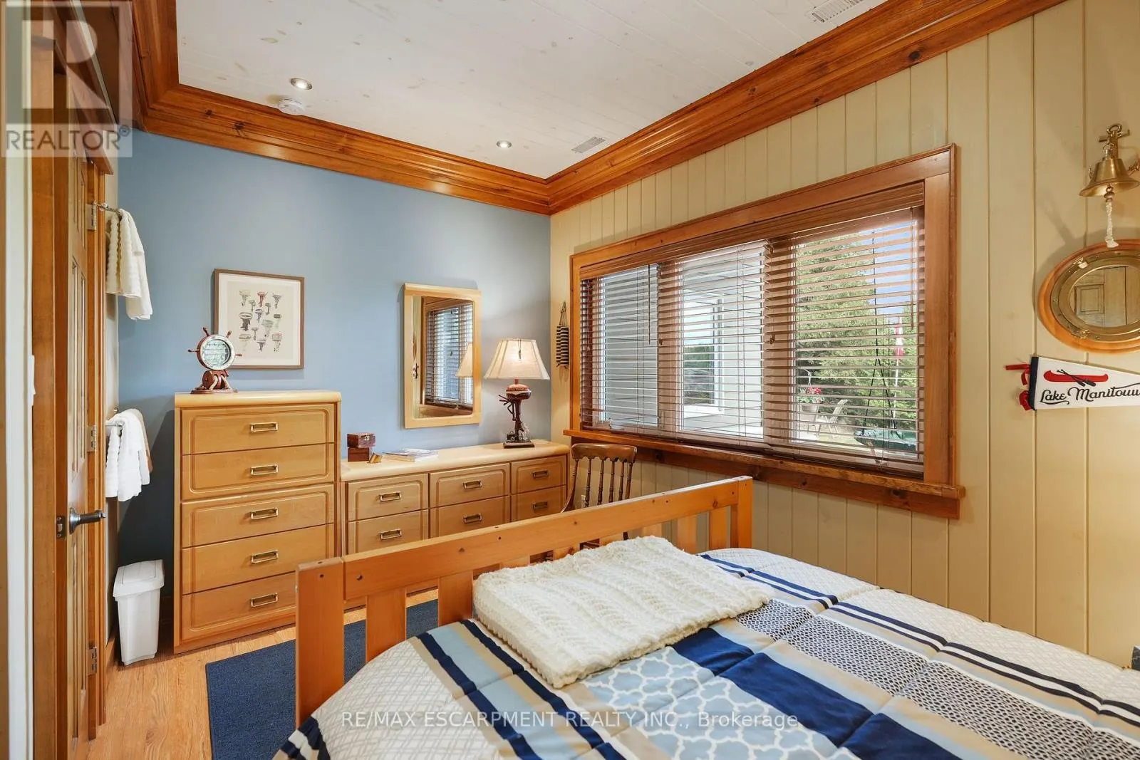 36 MANITOUWABING ESTATES ROAD