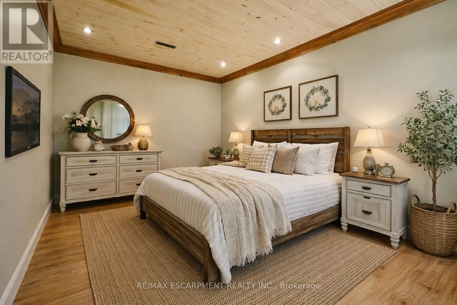 36 MANITOUWABING ESTATES ROAD