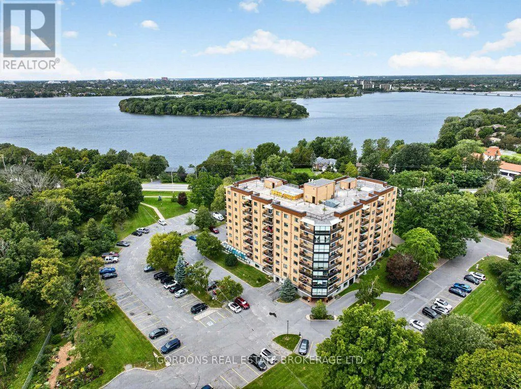 201 - 120 BARRETT COURT #201