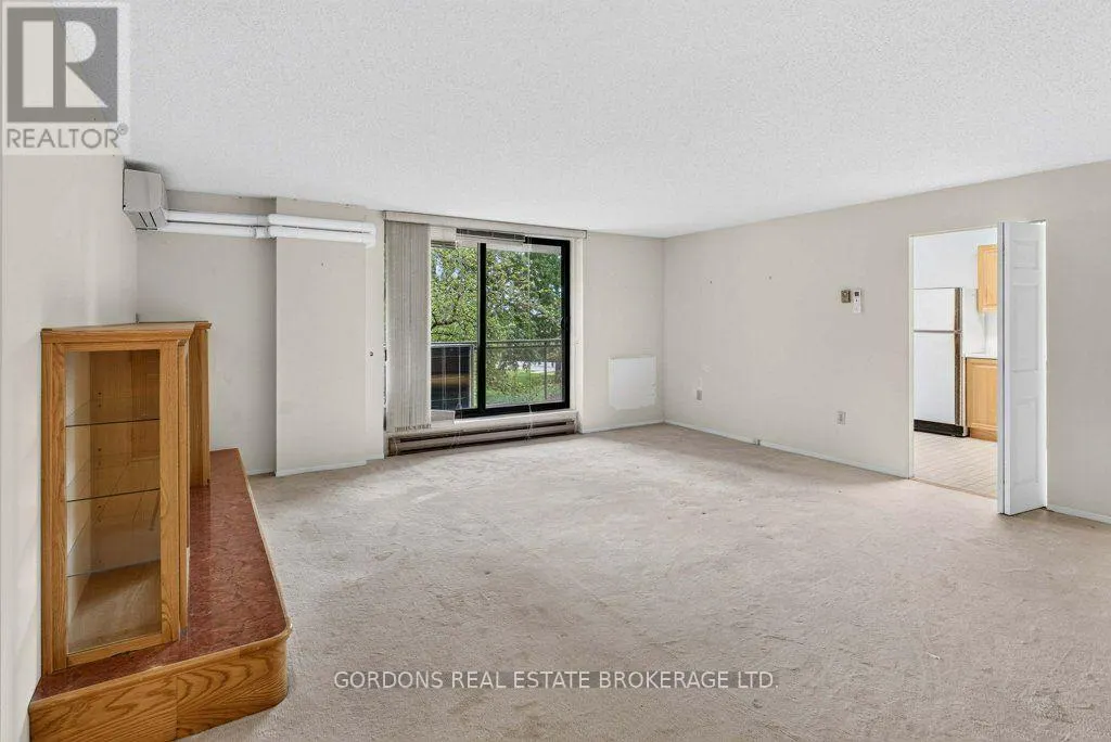201 - 120 BARRETT COURT #201