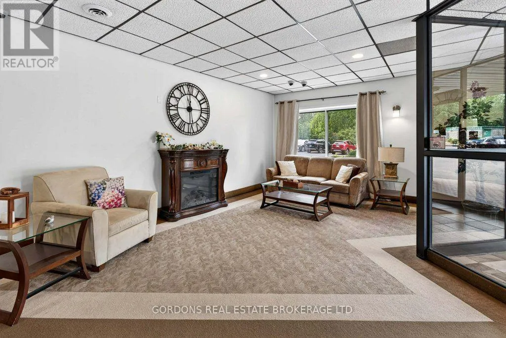 201 - 120 BARRETT COURT #201