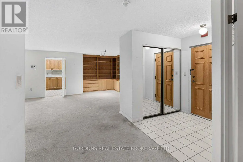 201 - 120 BARRETT COURT #201