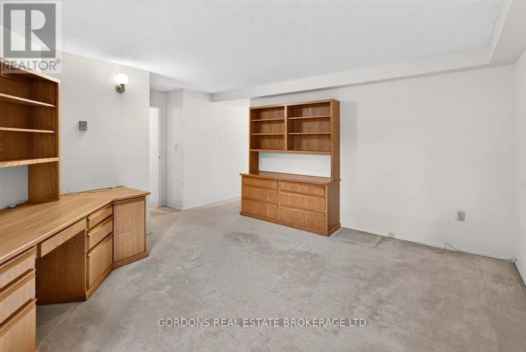 201 - 120 BARRETT COURT #201