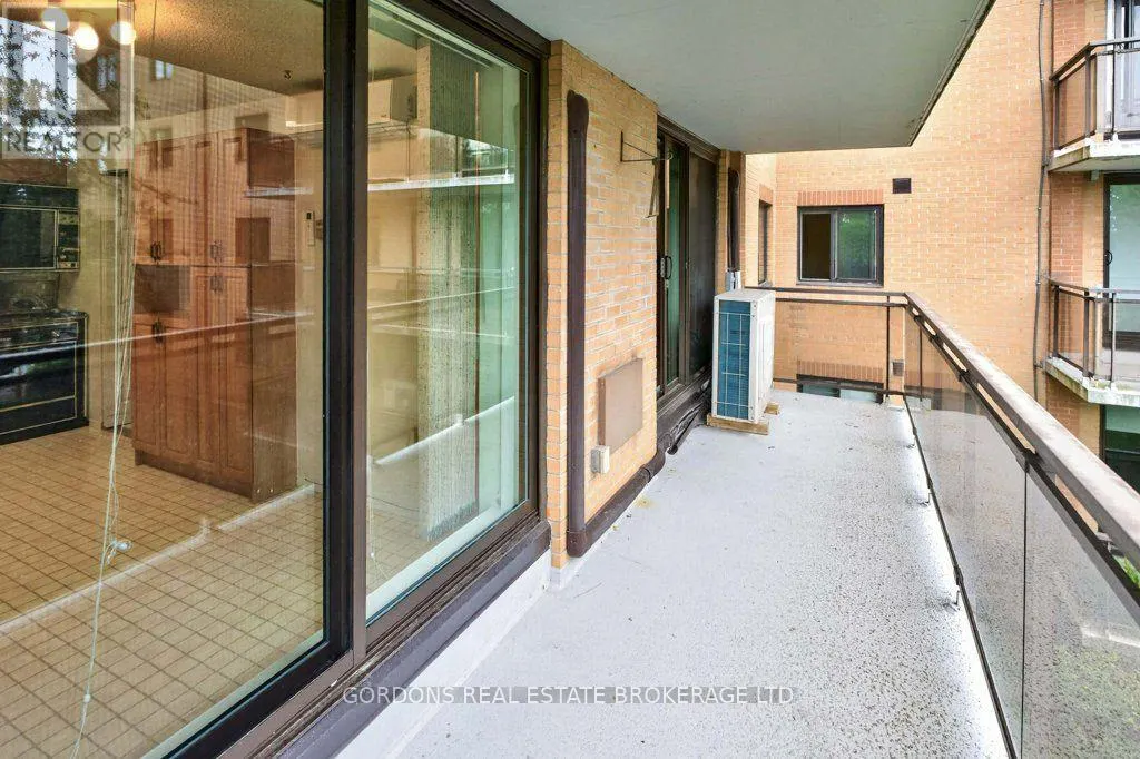 201 - 120 BARRETT COURT #201