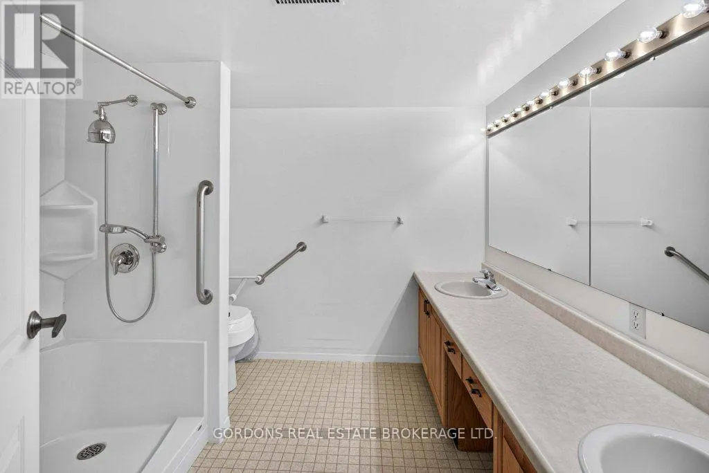201 - 120 BARRETT COURT #201