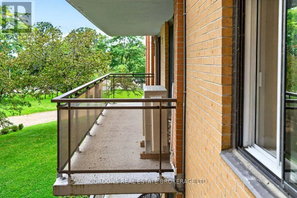 201 - 120 BARRETT COURT #201
