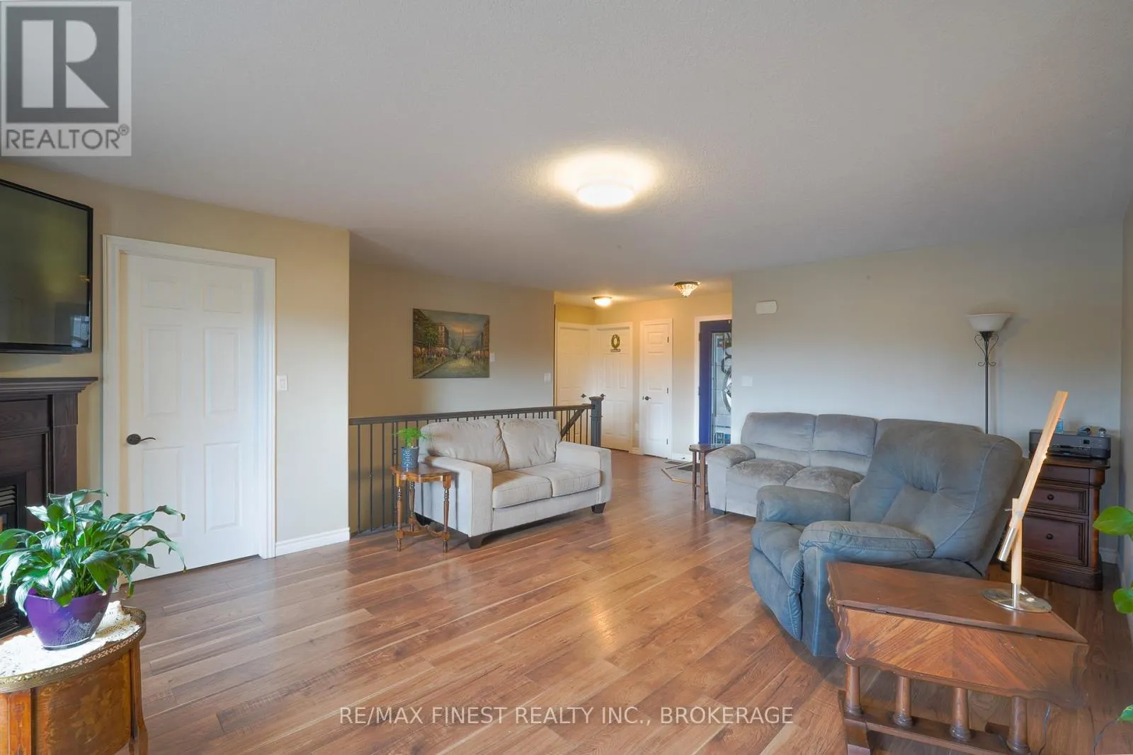 23 CREIGHTON DRIVE
