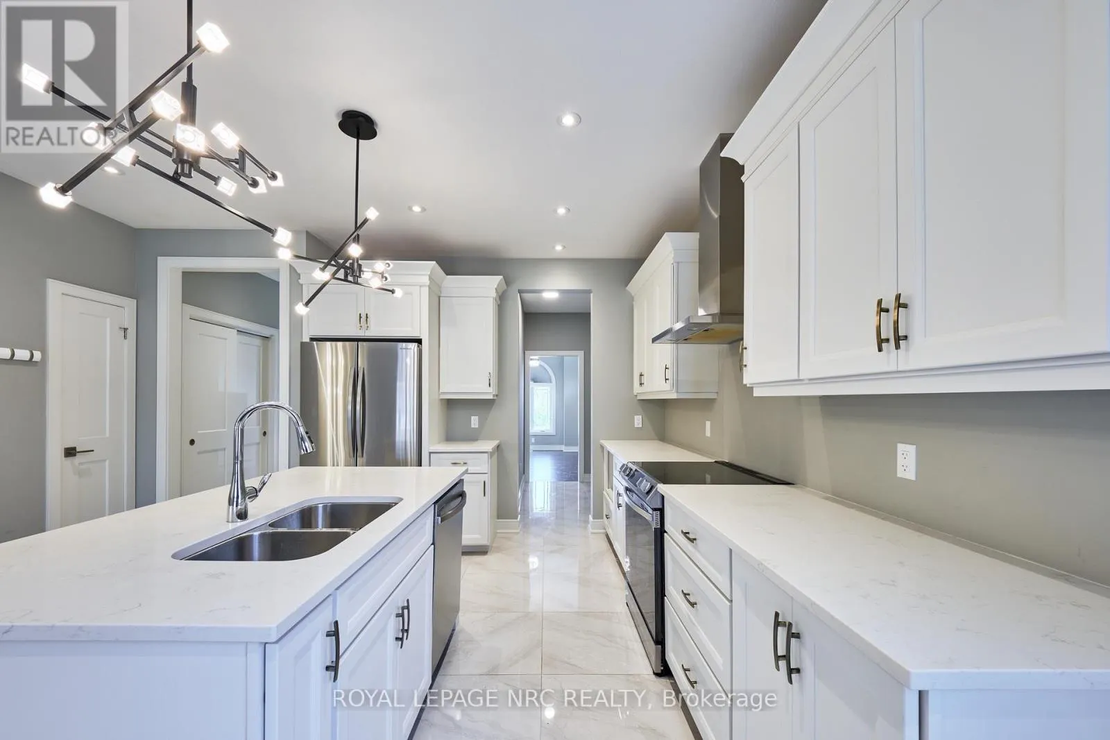 53 CARRICK TRAIL