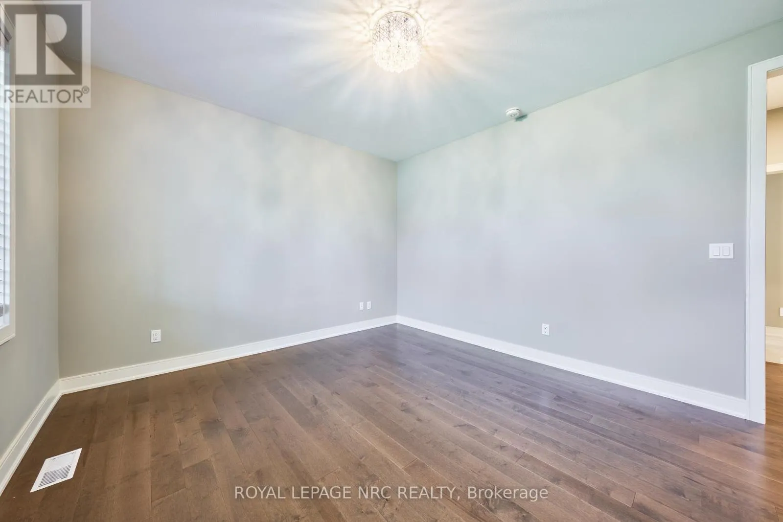 53 CARRICK TRAIL