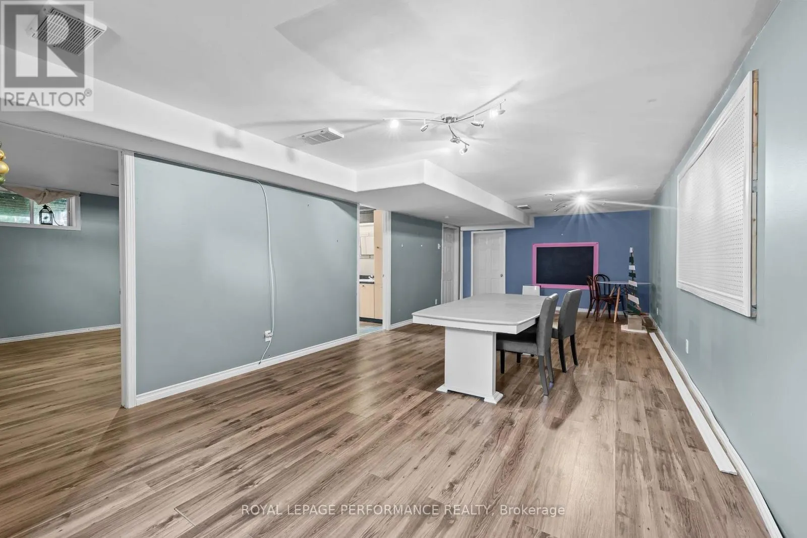 3080 CONC. 3 PLANTAGENET ROAD