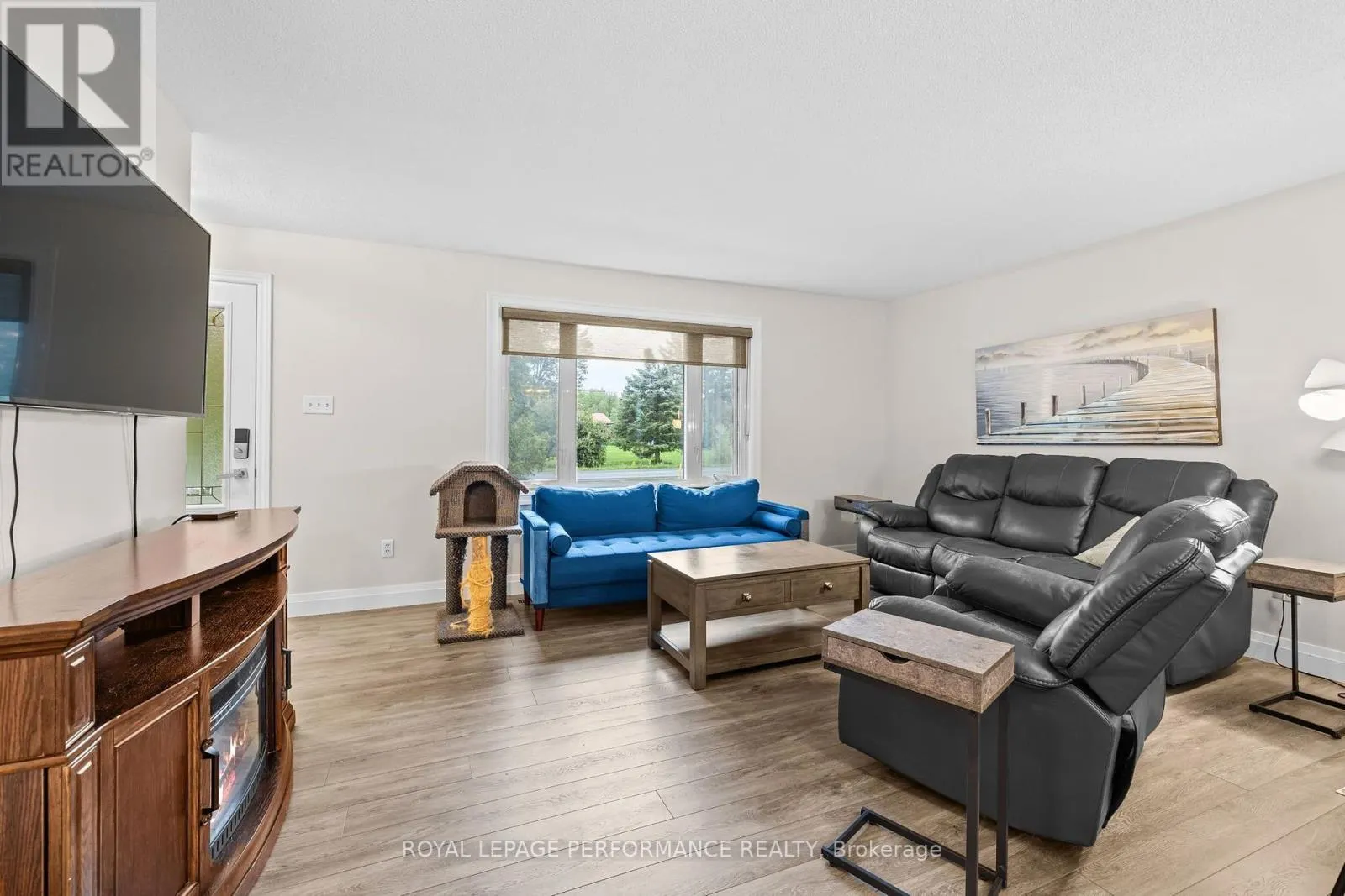 3080 CONC. 3 PLANTAGENET ROAD