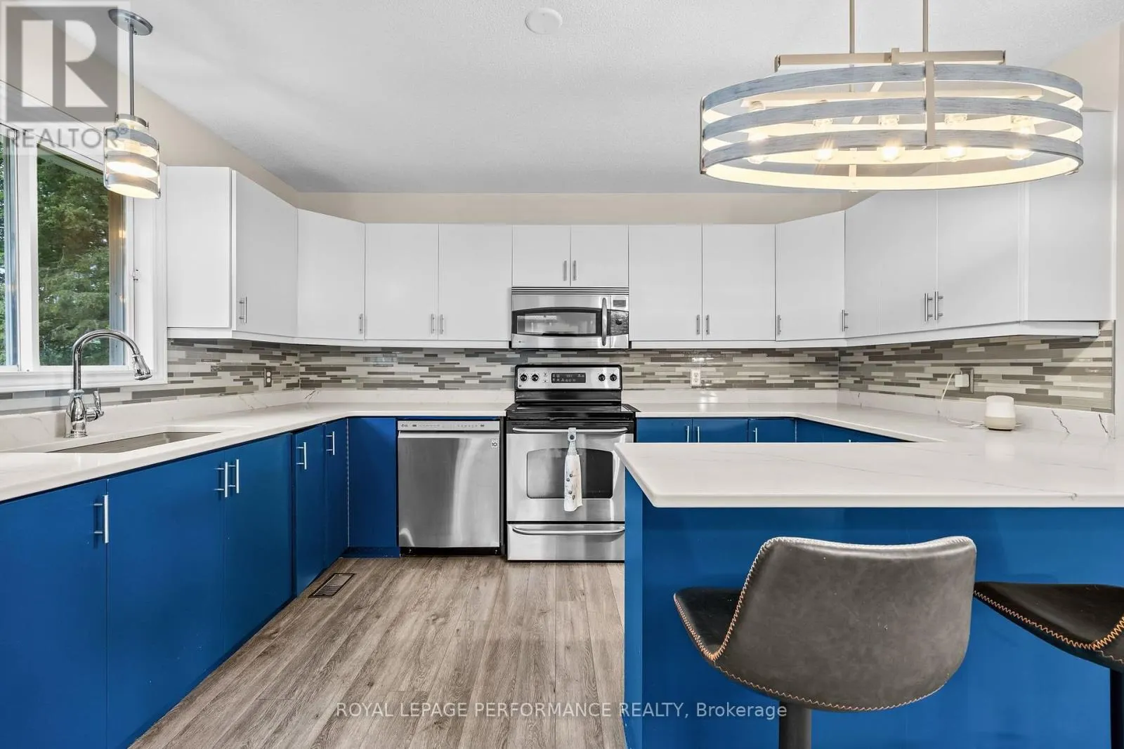 3080 CONC. 3 PLANTAGENET ROAD