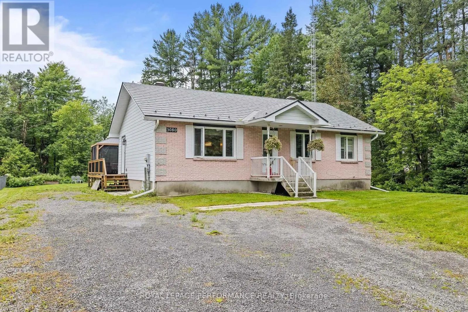 3080 CONC. 3 PLANTAGENET ROAD