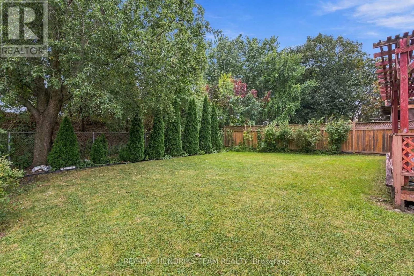 17 FARMINGTON DRIVE