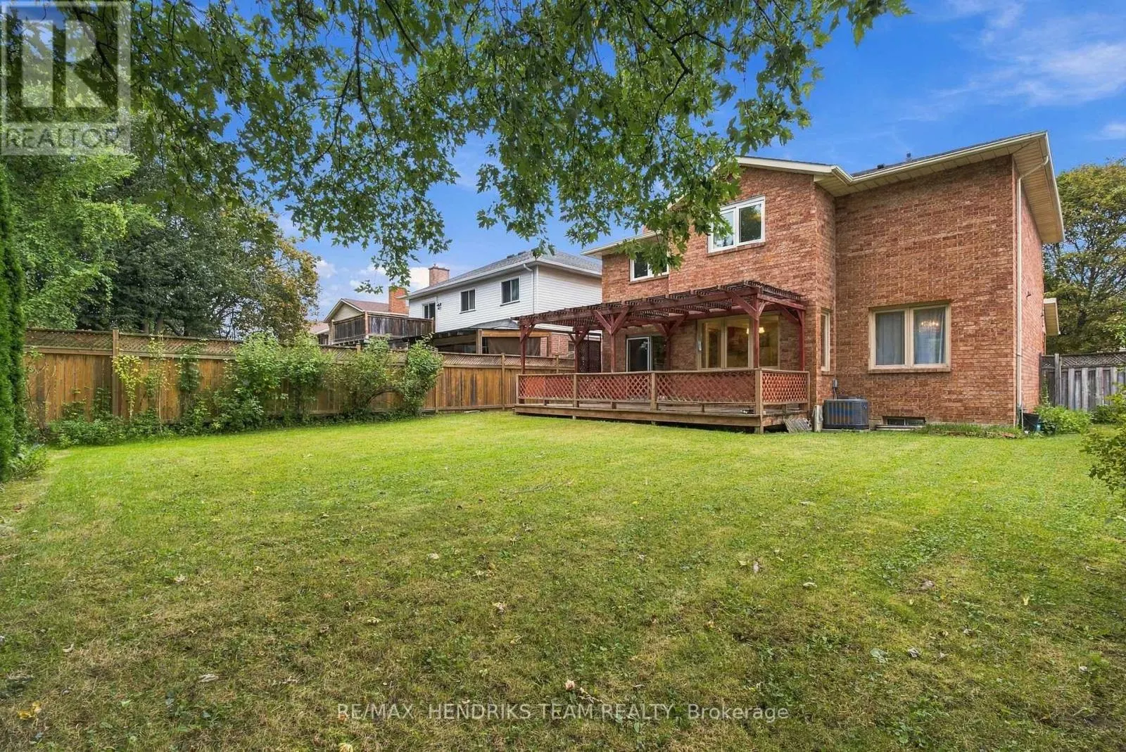 17 FARMINGTON DRIVE