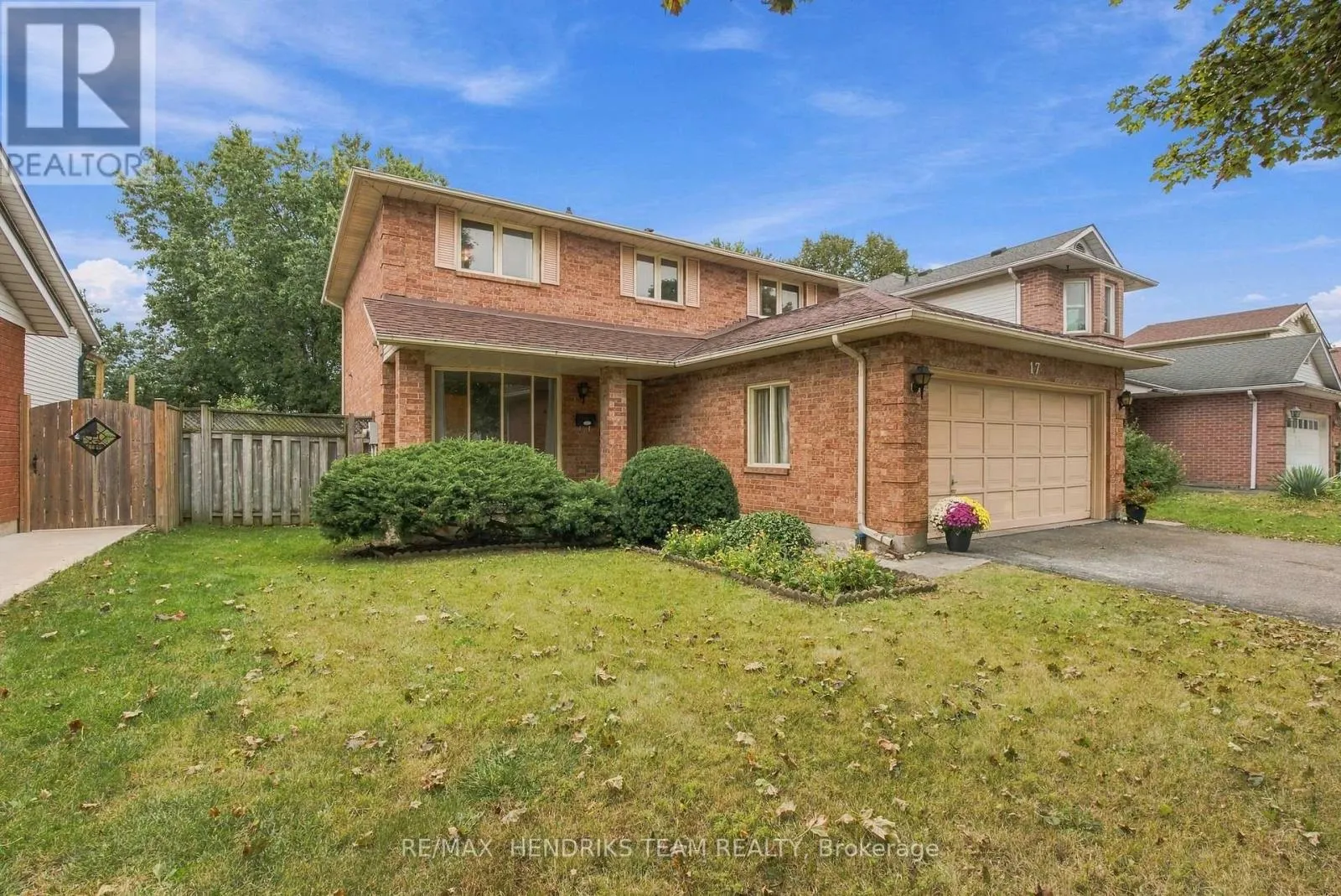 17 FARMINGTON DRIVE