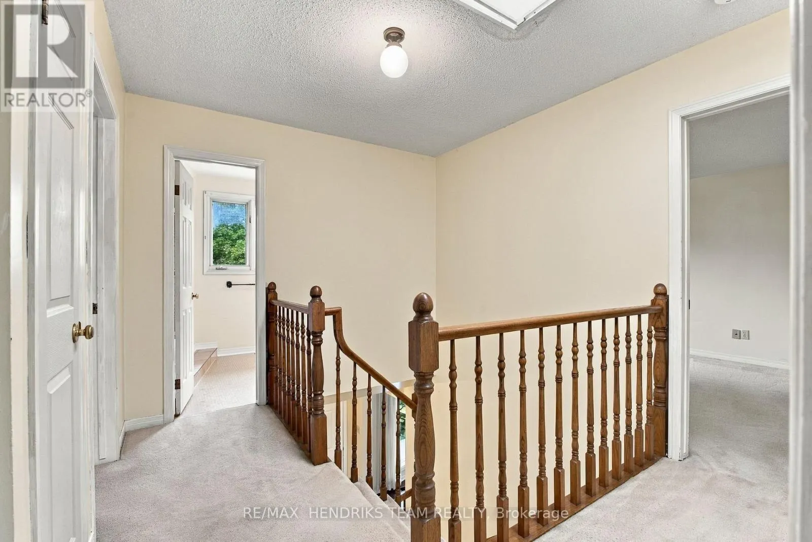 17 FARMINGTON DRIVE