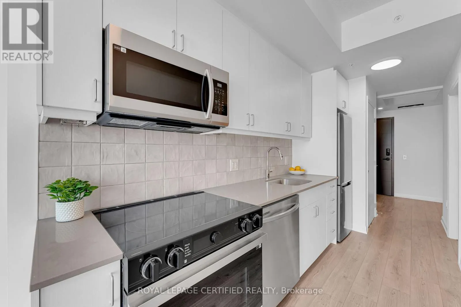 714 - 223 PRINCESS STREET