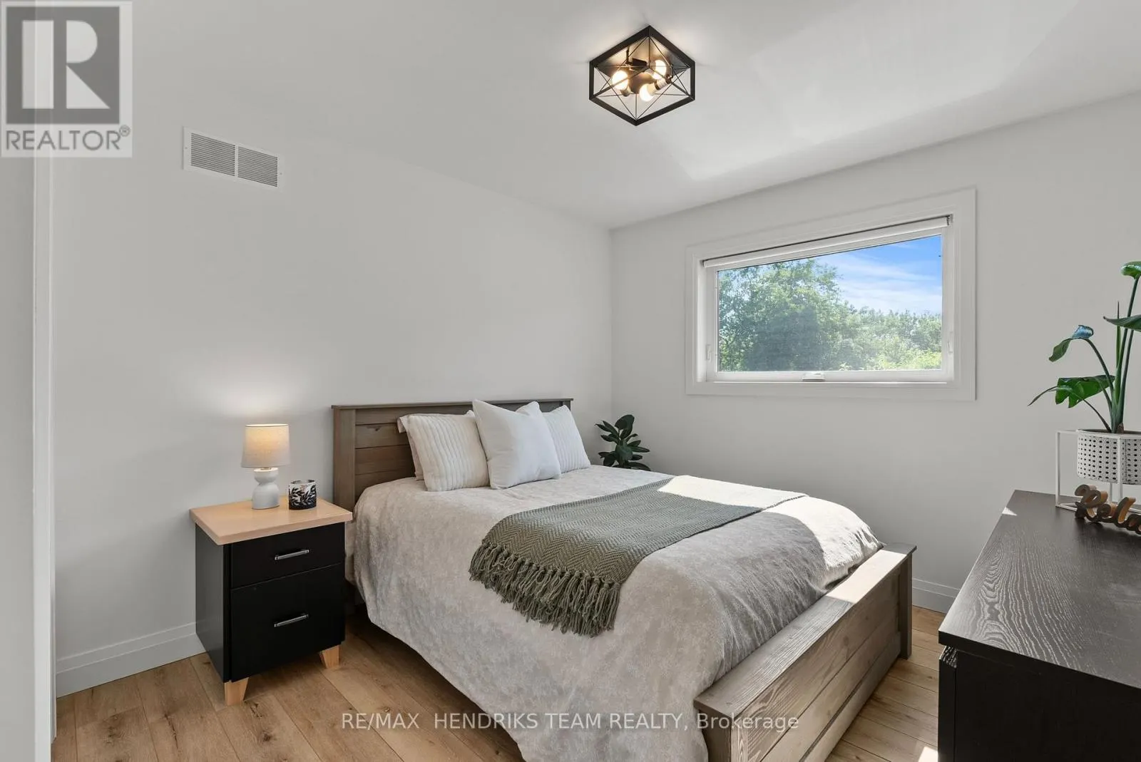 24 PROSPECT AVENUE