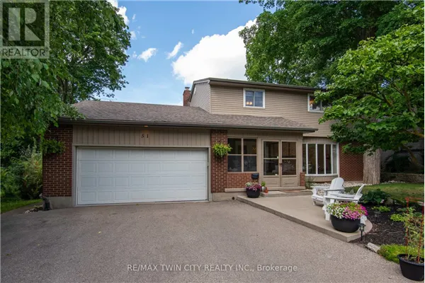51 MURRAYHILL COURT