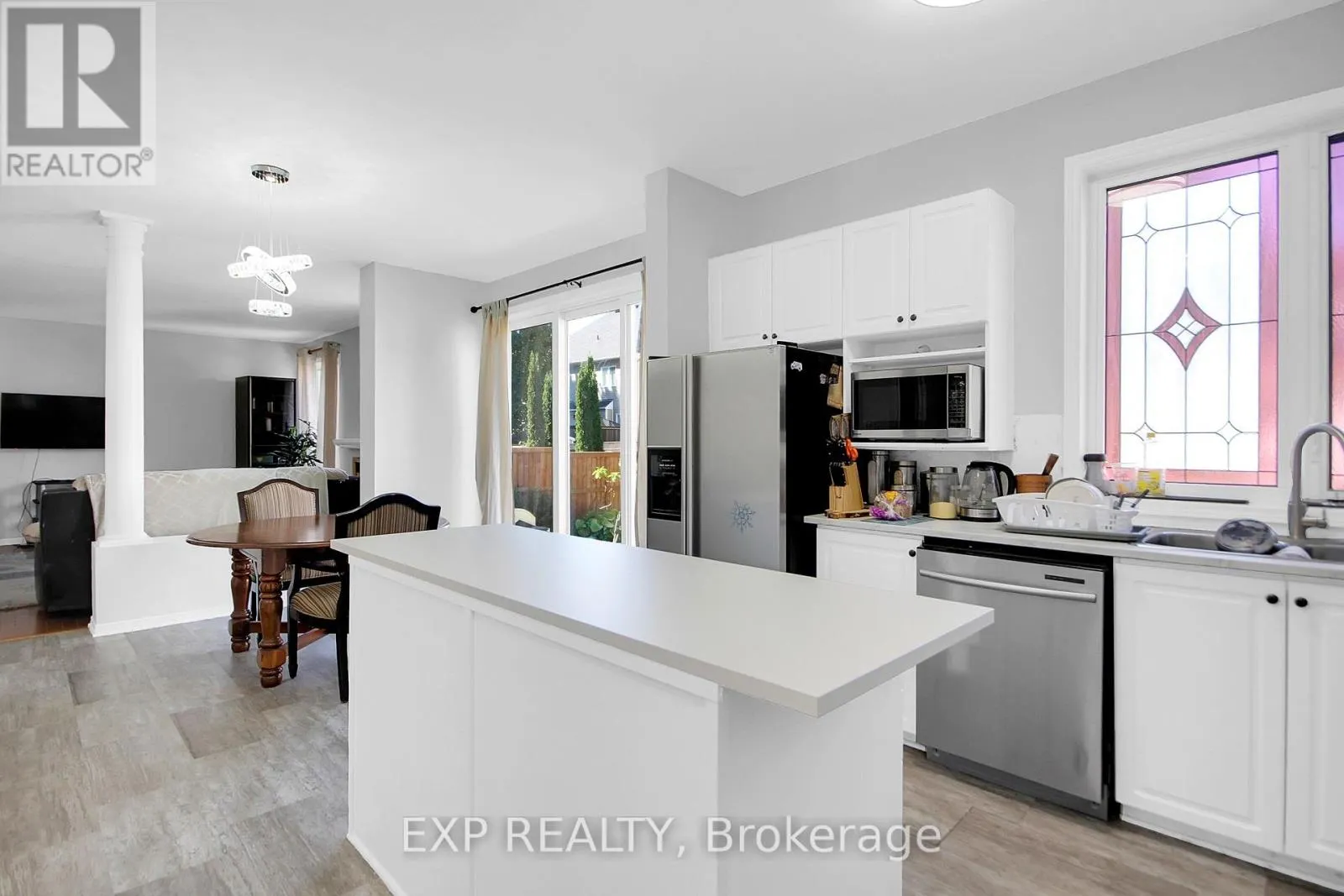 39 GREATWOOD CRESCENT