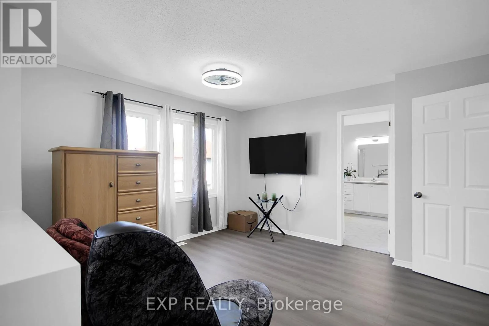 39 GREATWOOD CRESCENT
