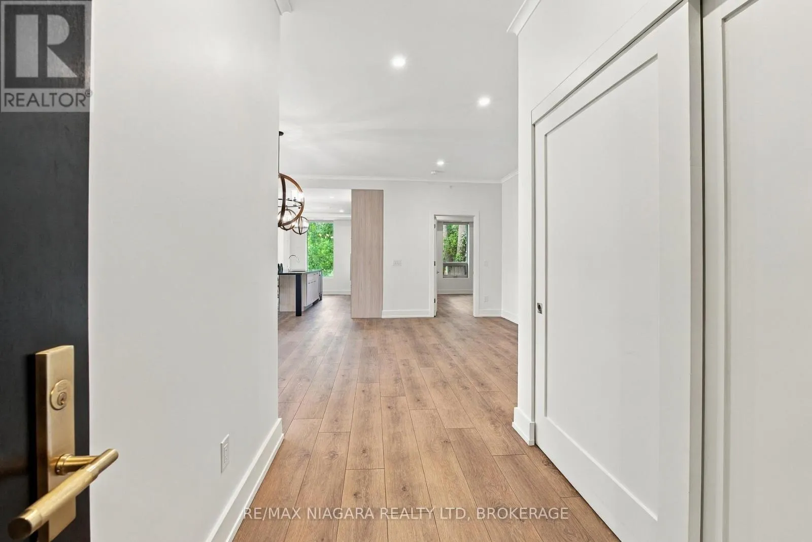 201 - 77 YATES STREET #201