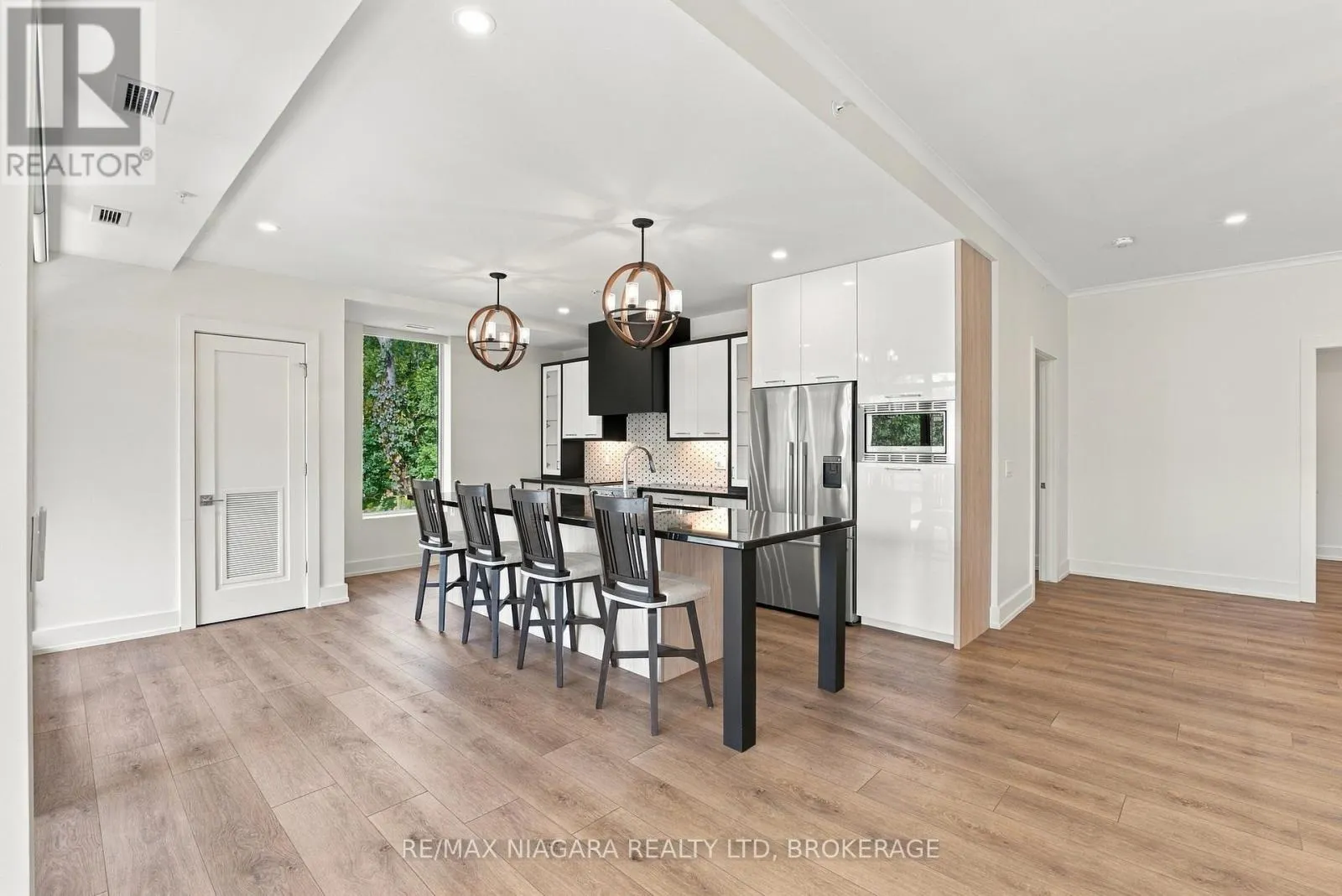 201 - 77 YATES STREET #201