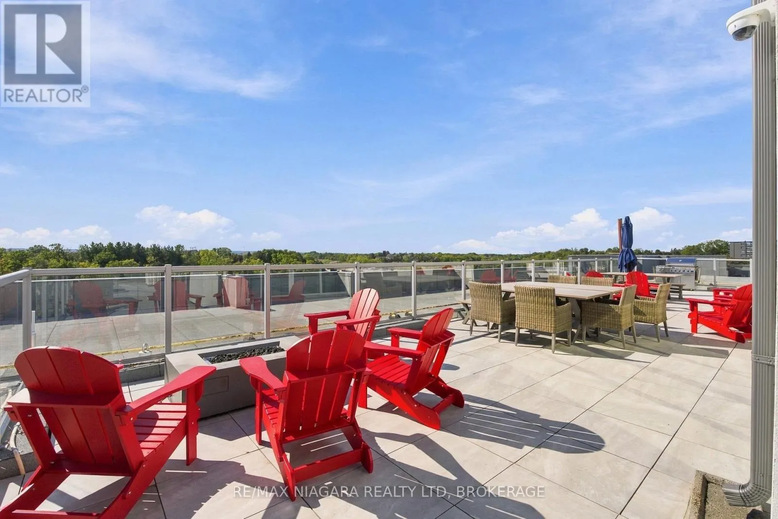 201 - 77 YATES STREET #201