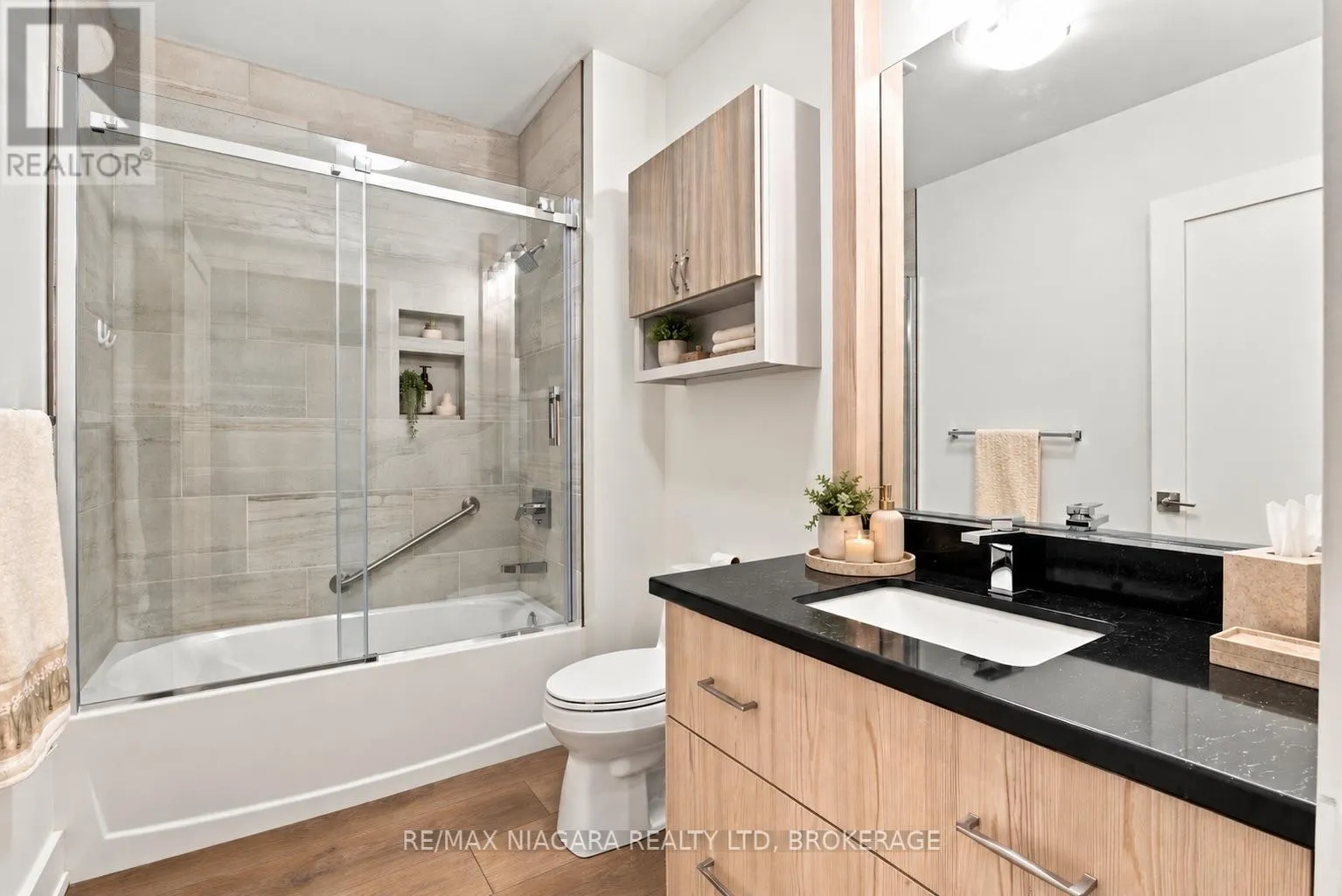 201 - 77 YATES STREET #201