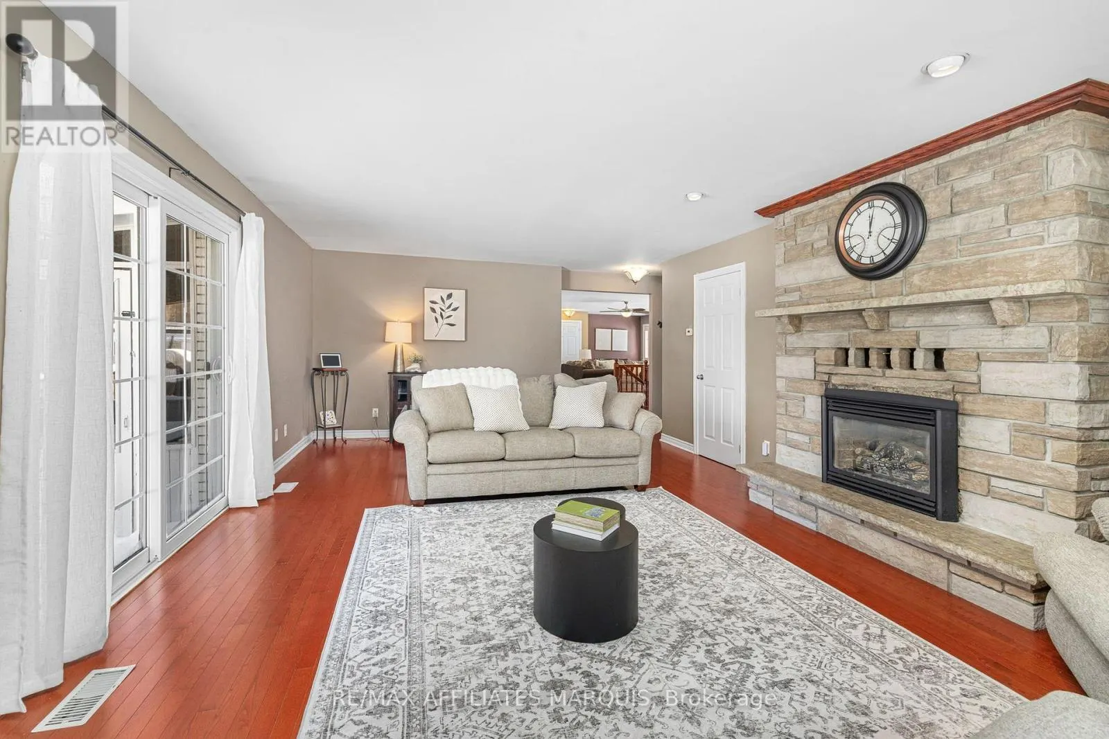 3 FOREST DRIVE