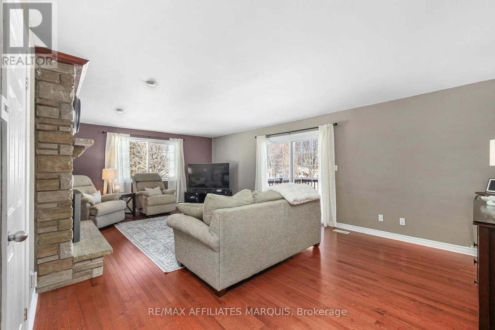 3 FOREST DRIVE