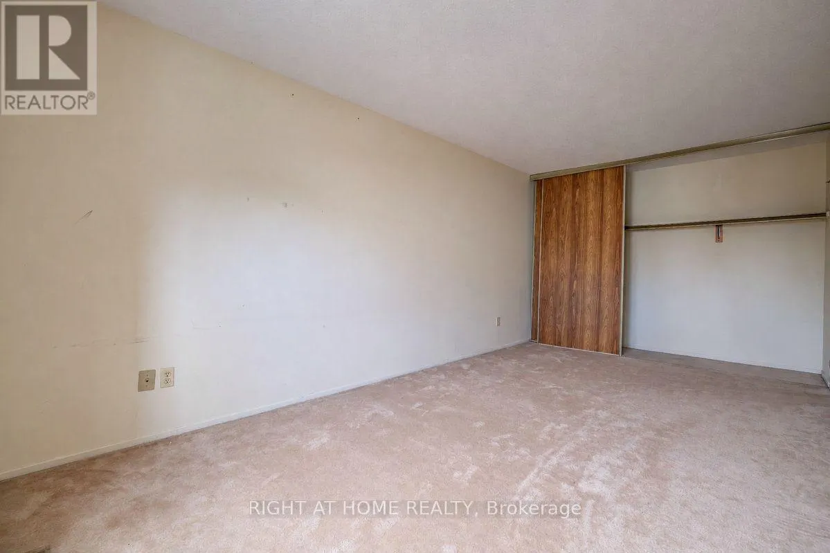 33 - 23 LIGHTFOOT PLACE